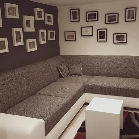 Home, Far Away From 2 Appartement *