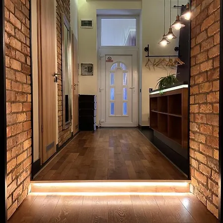 Apartmán Home, Far Away From 2 *