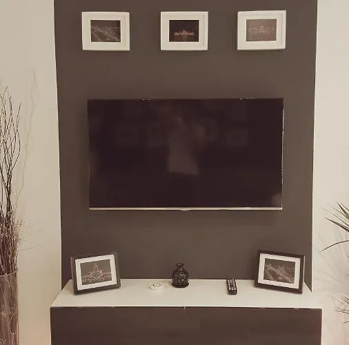 Apartamento Home, Far Away From 2