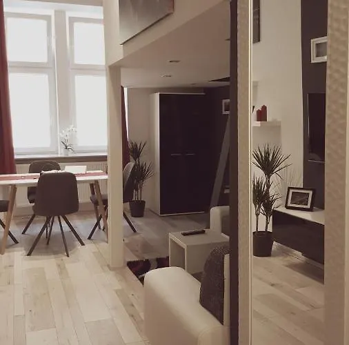 Apartamento Home, Far Away From 2