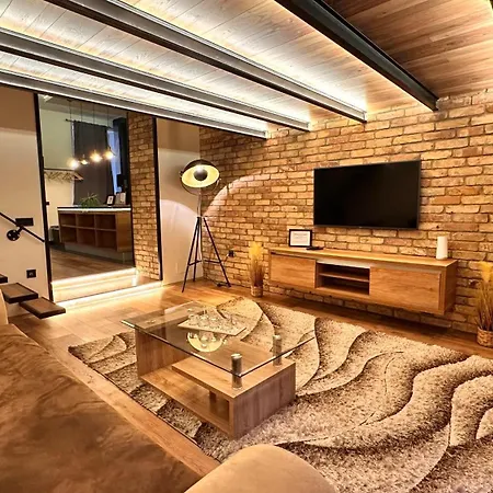 Apartamento Home, Far Away From 2