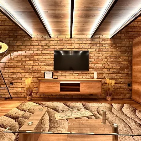 Apartamento Home, Far Away From 2