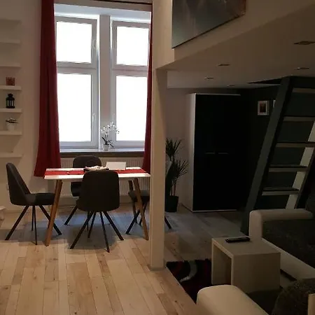 Home, Far Away From 2 Apartman *